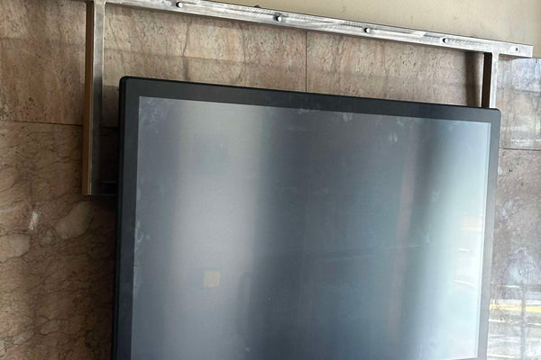 Multi-Touch Displays in Museums & Art Exhibits: Enhancing Visitor Experience